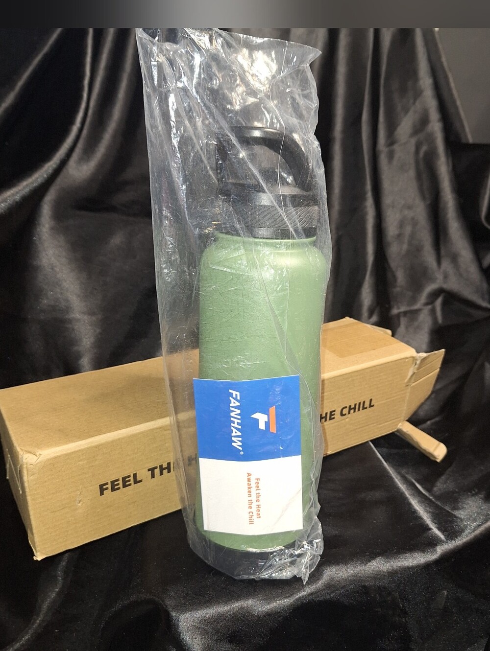 New Fanhaw Insulated Water Bottle~Flip Top~Straw